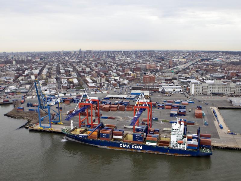 Port Authority of New York and New Jersey renews lease with operator of
